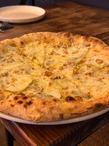 Pizza Fugazza